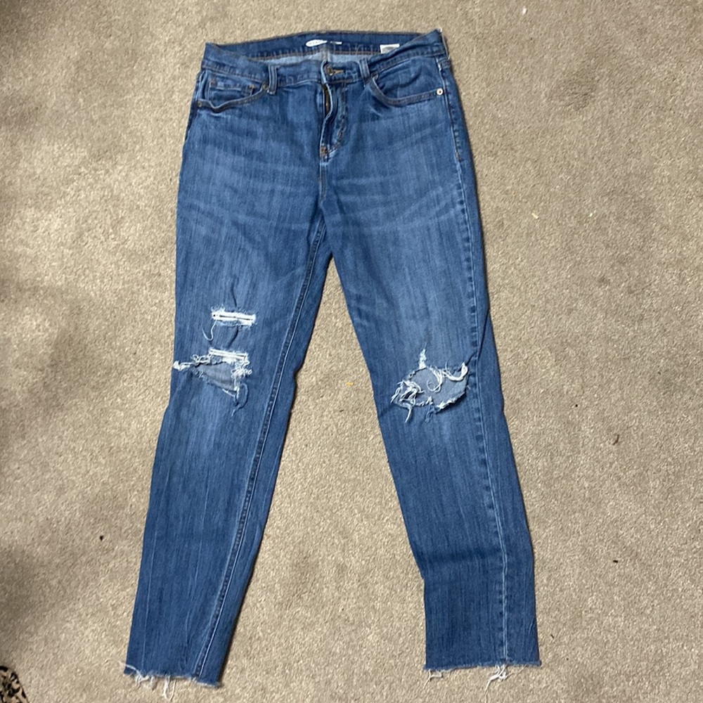 Old Navy Medium Wash Distressed Boyfriend Jeans Size 6